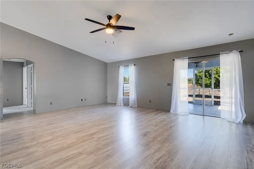 4305 NE 20th Place Cape Coral FL 33909