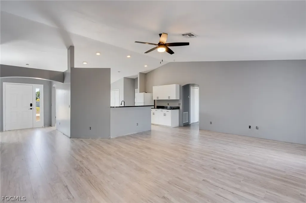 4305 NE 20th Place Cape Coral FL 33909