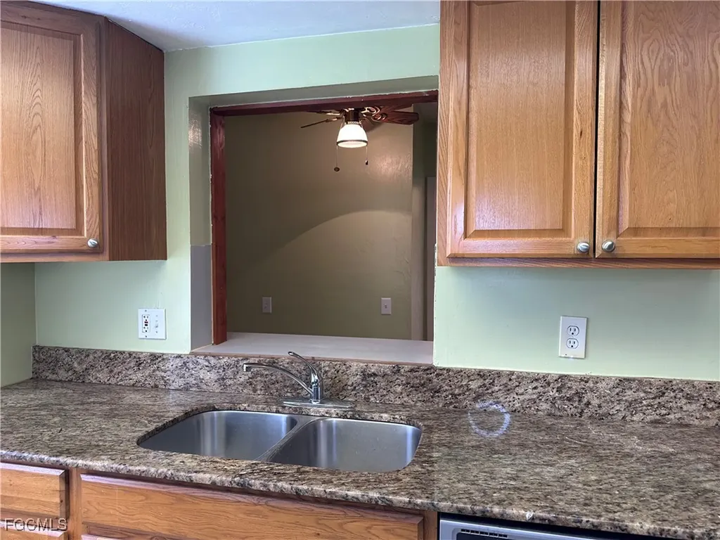 205 NE 9th Court Cape Coral FL 33909