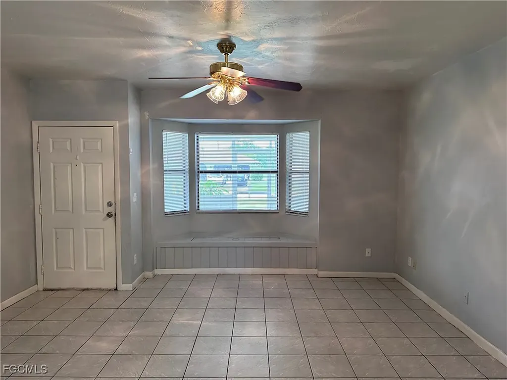 205 NE 9th Court Cape Coral FL 33909