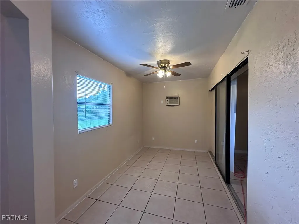 205 NE 9th Court Cape Coral FL 33909