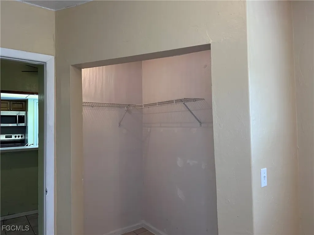 205 NE 9th Court Cape Coral FL 33909