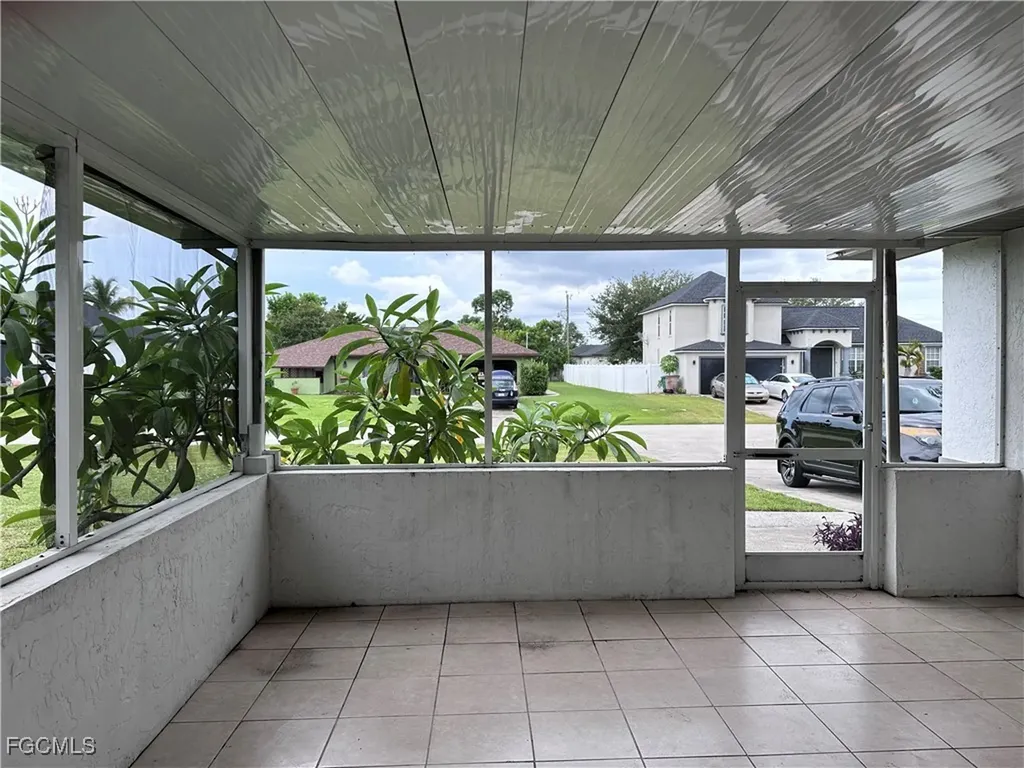 205 NE 9th Court Cape Coral FL 33909