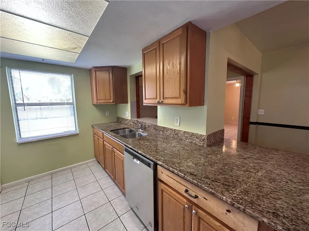 205 NE 9th Court Cape Coral FL 33909