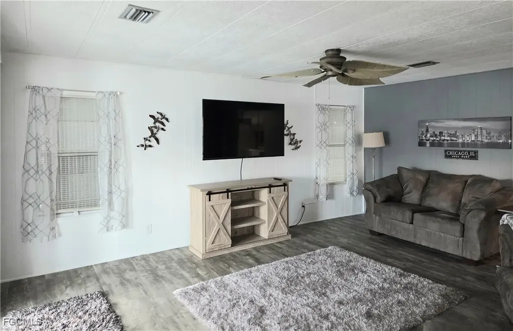 648 Future Drive North Fort Myers FL 33917