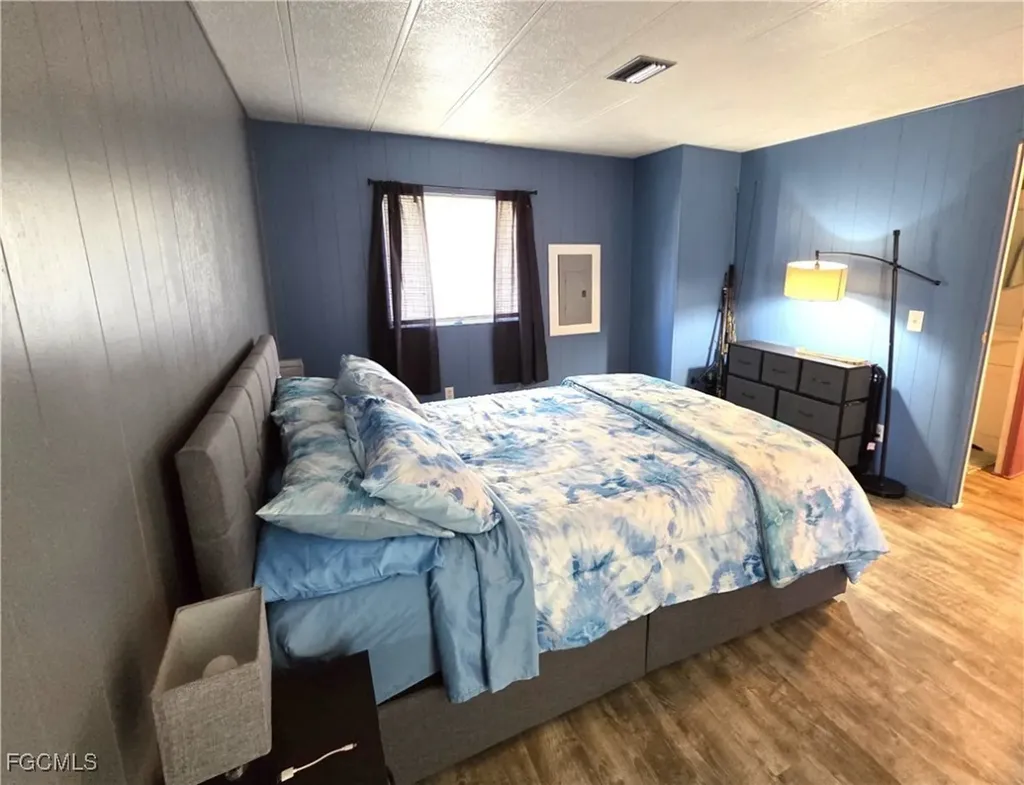 648 Future Drive North Fort Myers FL 33917