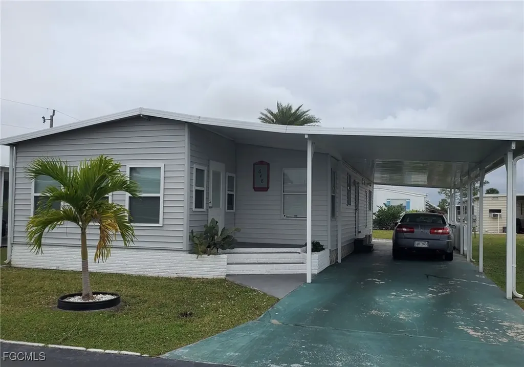 648 Future Drive North Fort Myers FL 33917