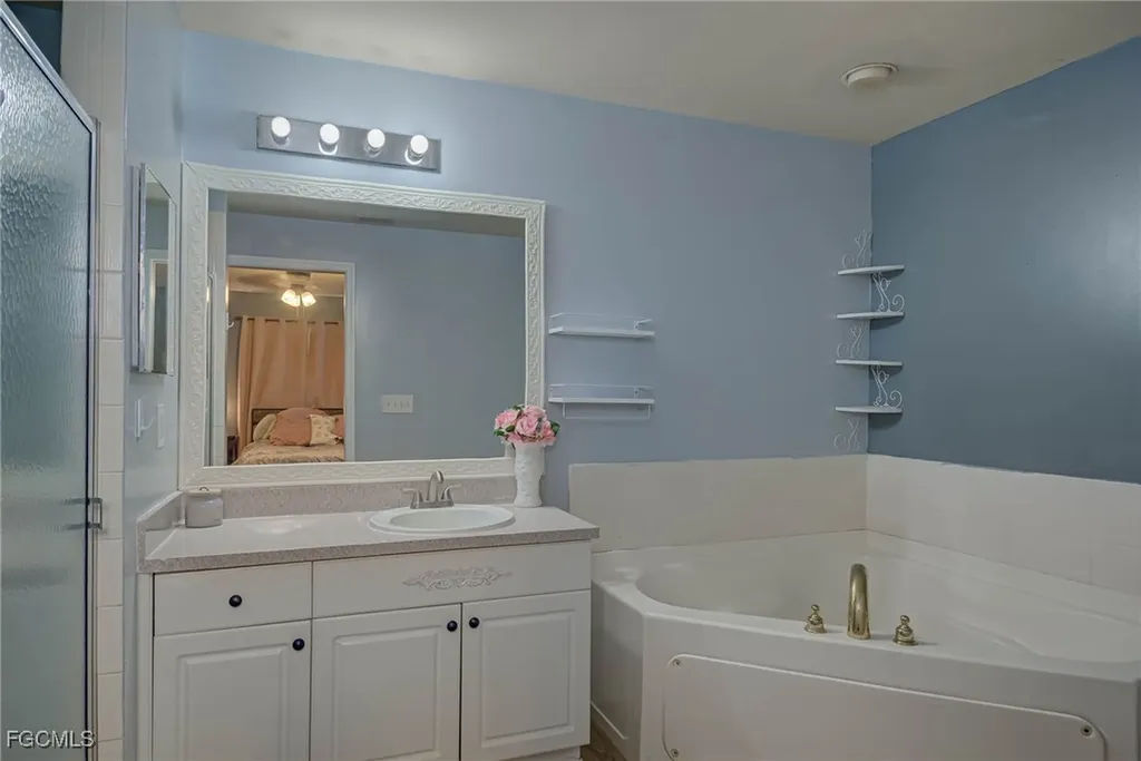 2506 E 23rd Street Alva FL 33920