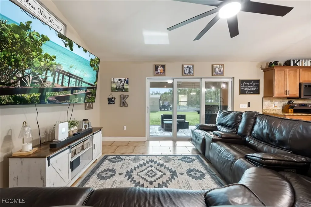 2212 Hamilton Avenue Alva FL 33920