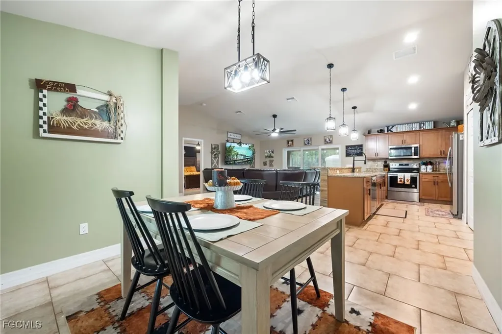 2212 Hamilton Avenue Alva FL 33920