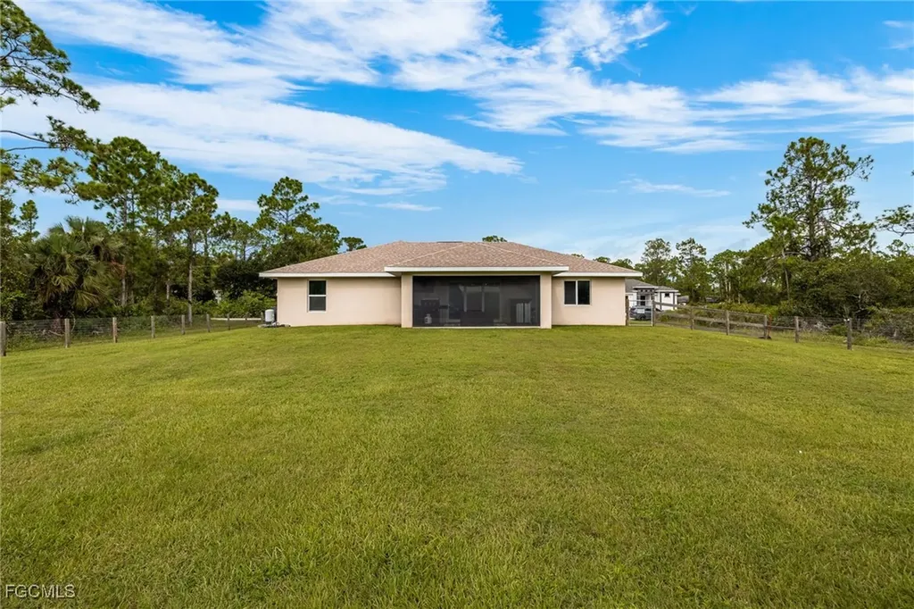 2212 Hamilton Avenue Alva FL 33920