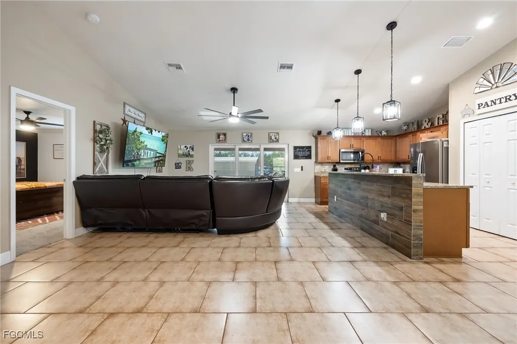 2212 Hamilton Avenue Alva FL 33920