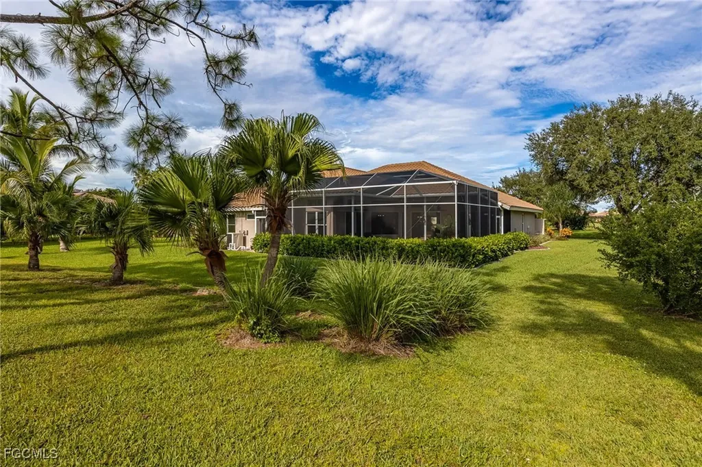 2201 Oxford Ridge Circle Lehigh Acres FL 33973