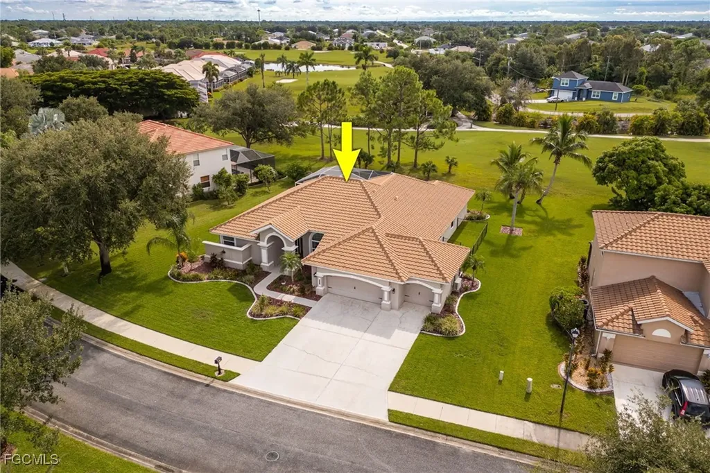 2201 Oxford Ridge Circle Lehigh Acres FL 33973