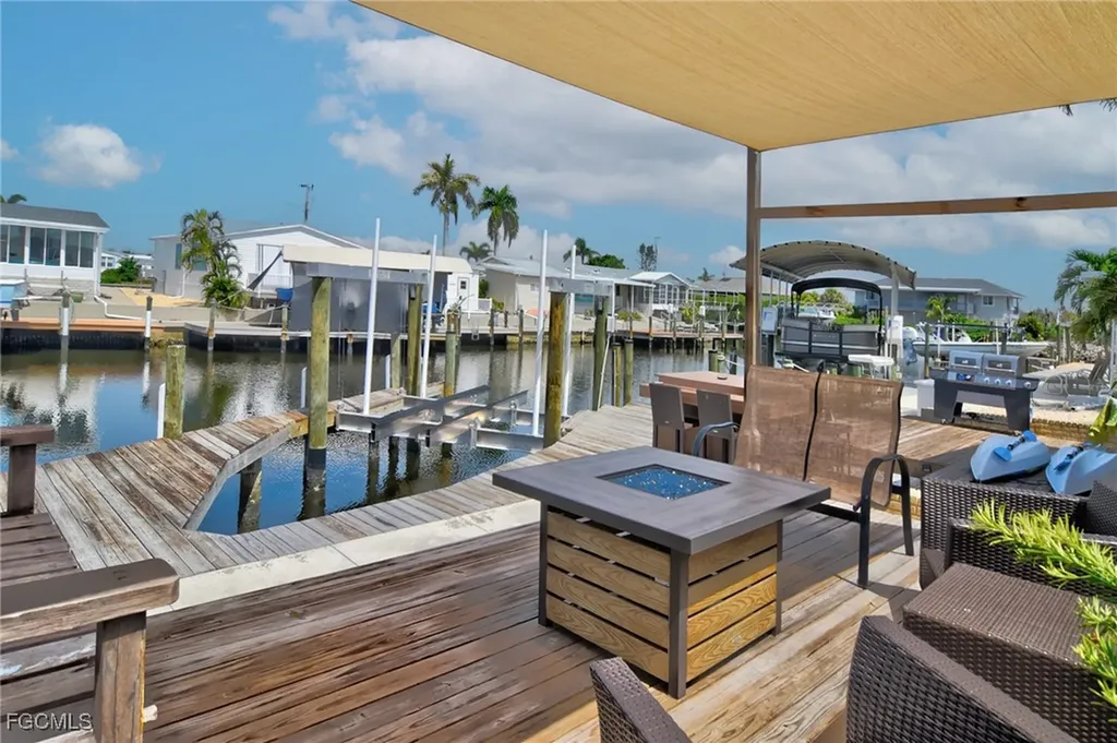 3103 Harpoon Lane St. James City FL 33956