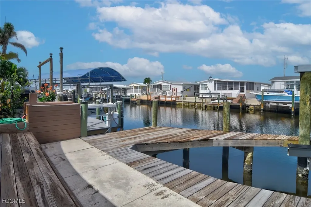 3103 Harpoon Lane St. James City FL 33956