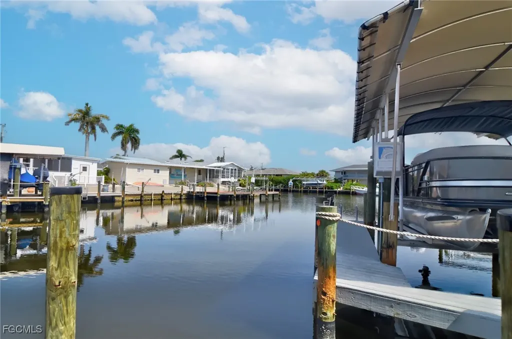 3103 Harpoon Lane St. James City FL 33956