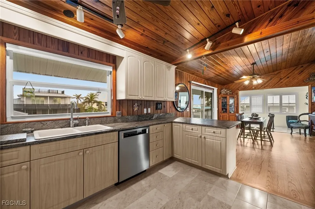 2324 Cherimoya Lane St. James City FL 33956