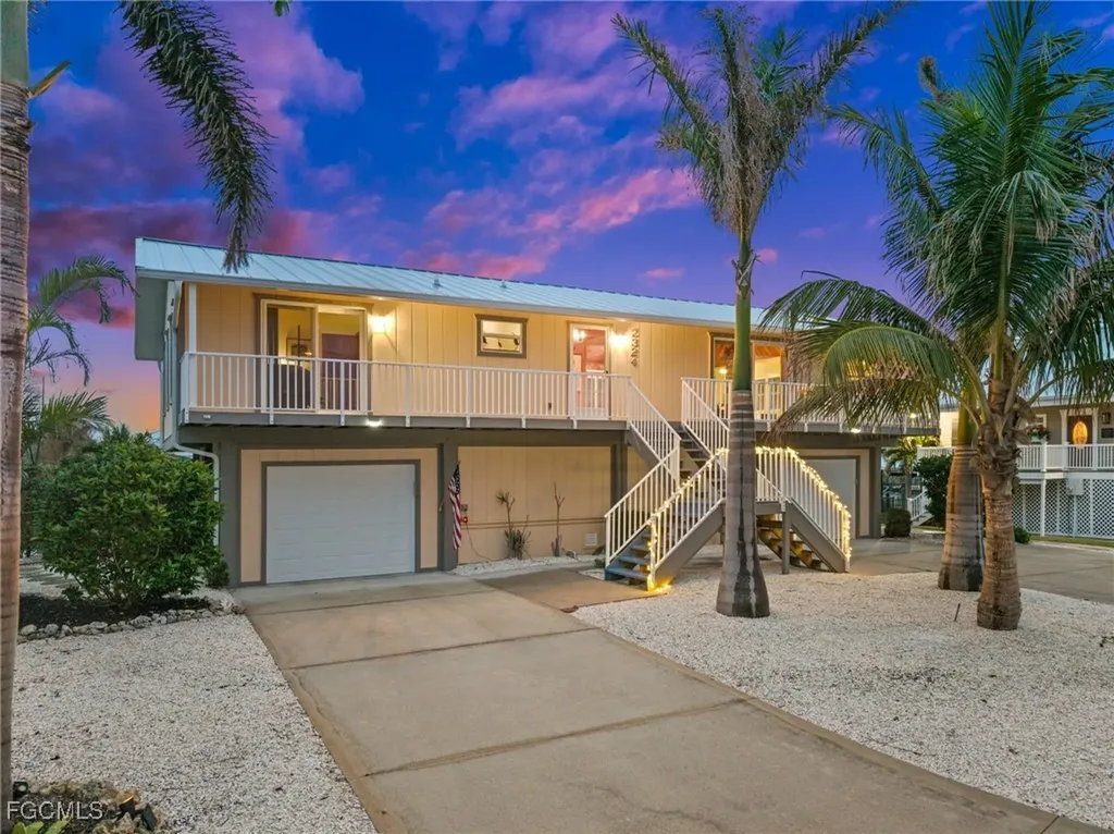 2324 Cherimoya Lane St. James City FL 33956