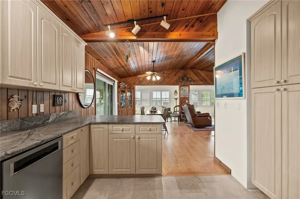 2324 Cherimoya Lane St. James City FL 33956