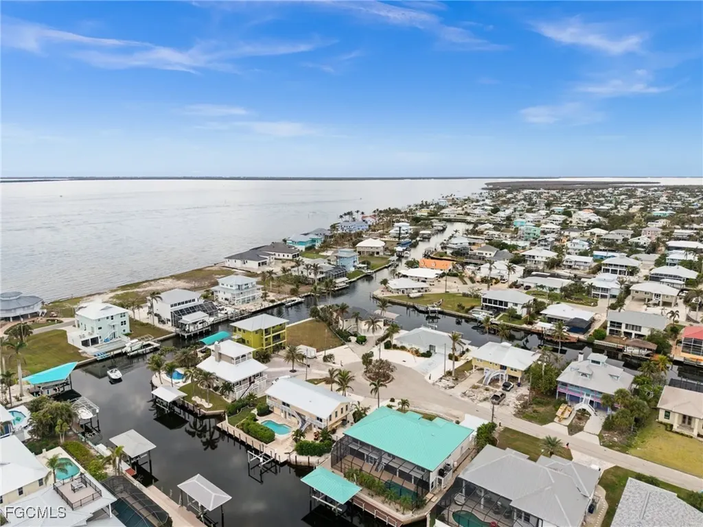 2324 Cherimoya Lane St. James City FL 33956