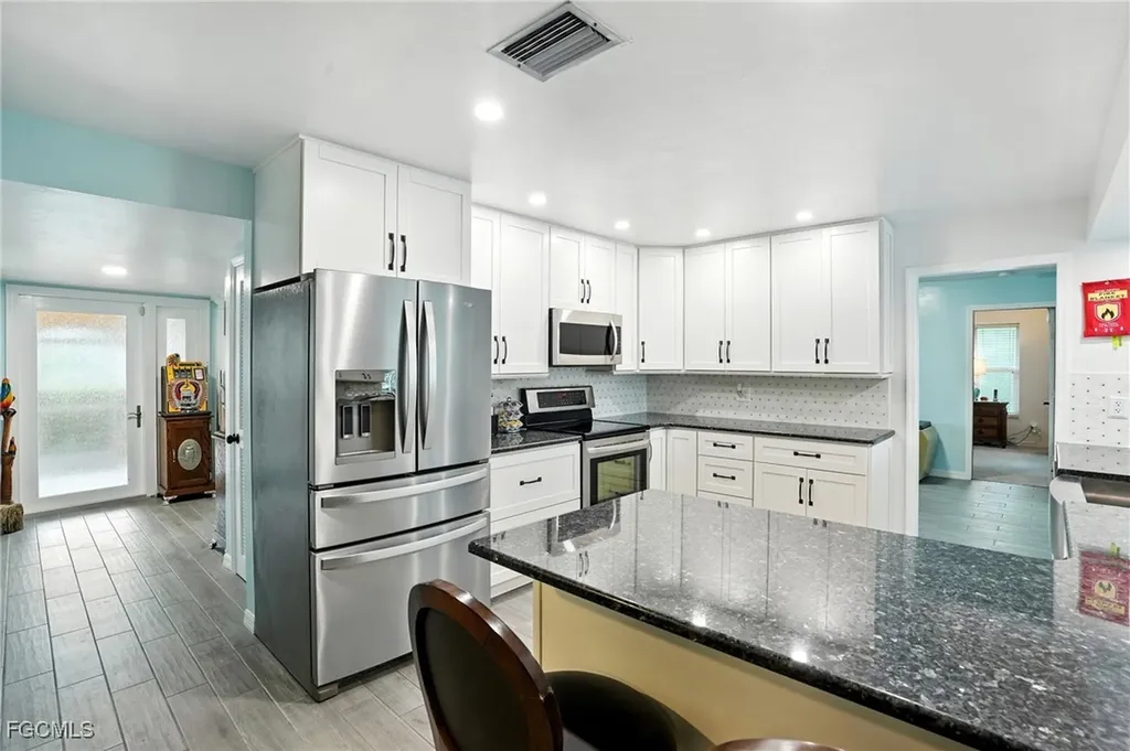 4558 Vinewood Circle North Fort Myers FL 33903