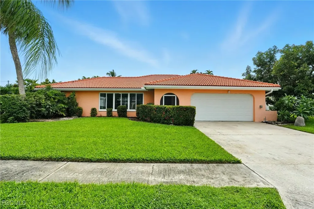 4558 Vinewood Circle North Fort Myers FL 33903