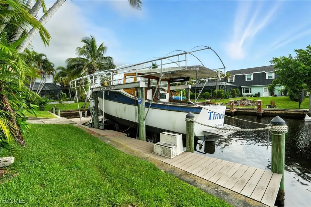 4558 Vinewood Circle North Fort Myers FL 33903
