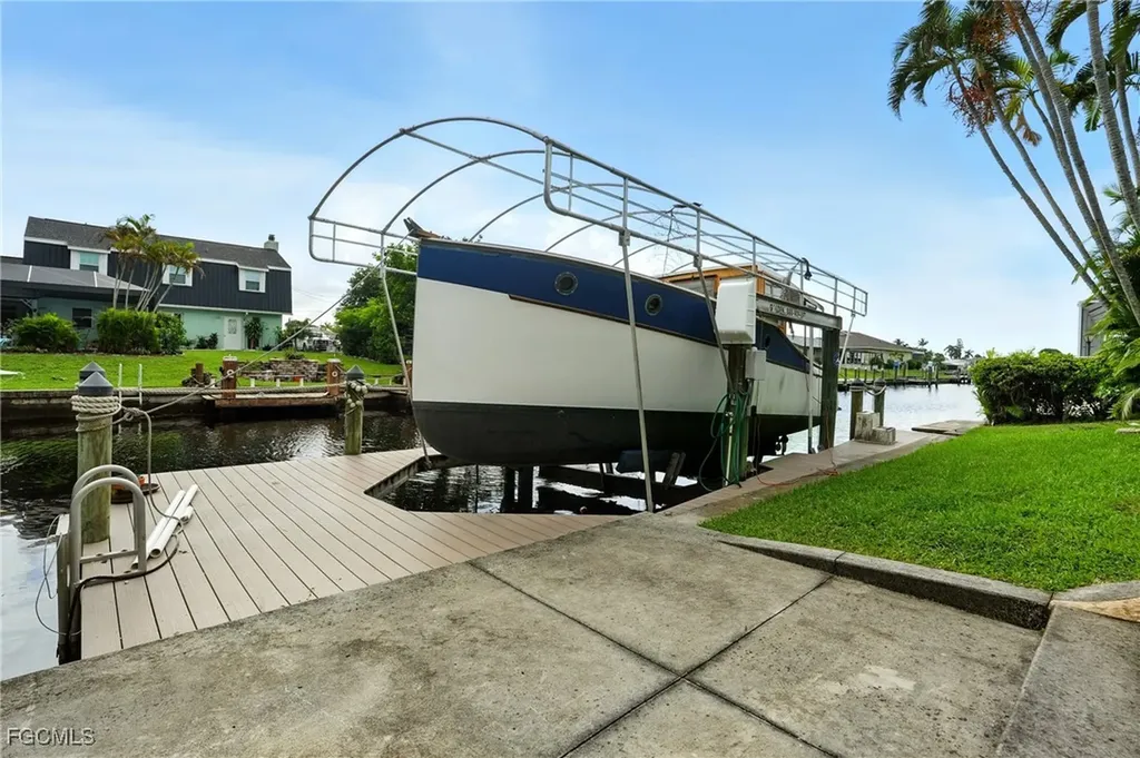 4558 Vinewood Circle North Fort Myers FL 33903