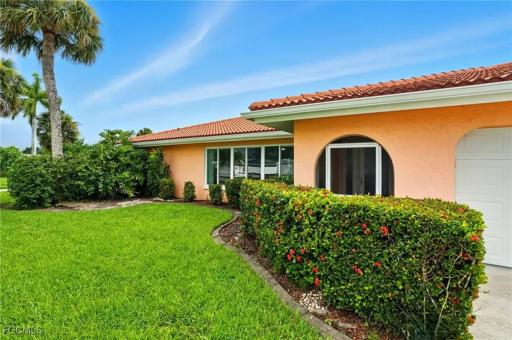 4558 Vinewood Circle North Fort Myers FL 33903