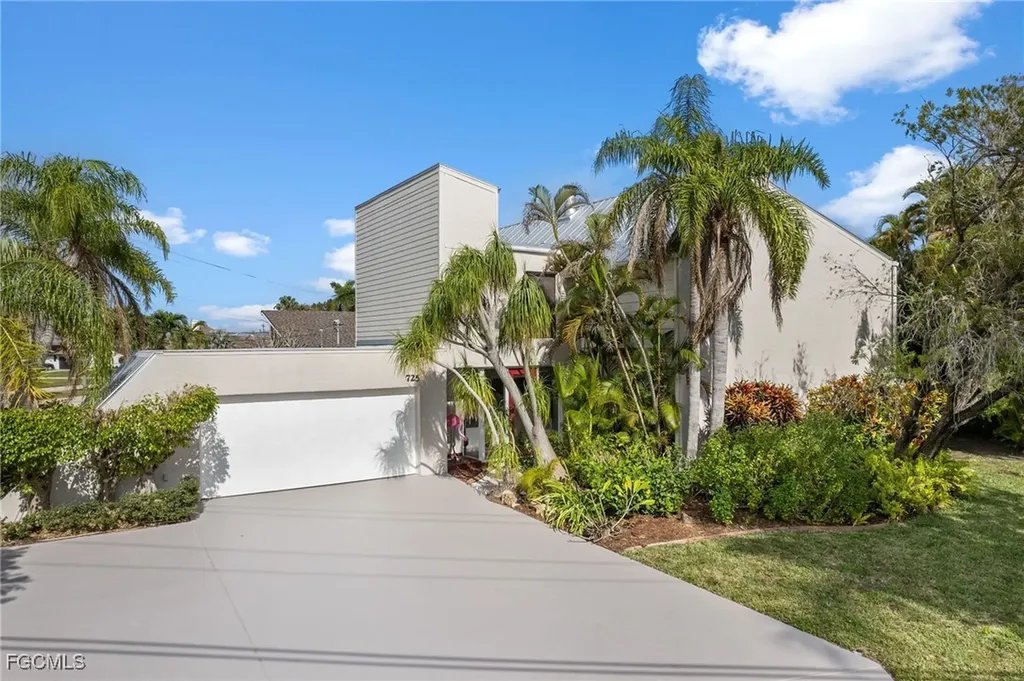 725 El Dorado Parkway W Cape Coral FL 33914