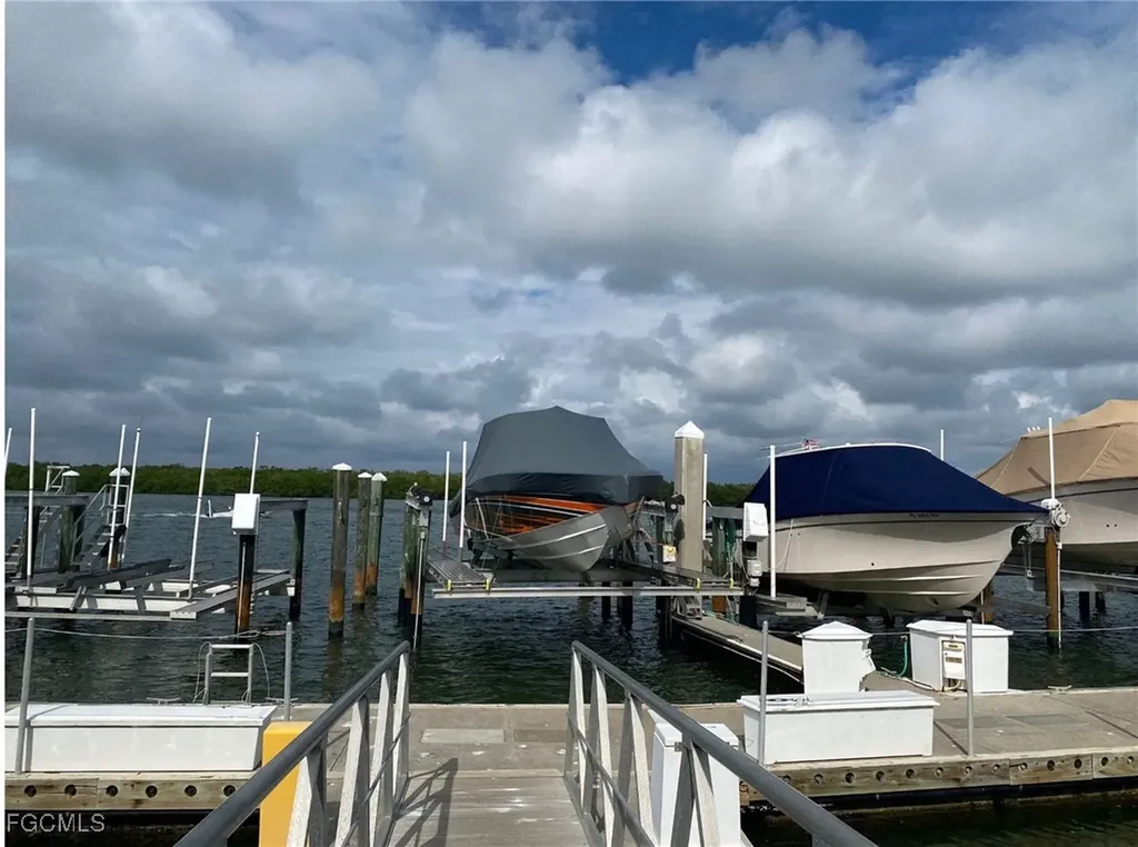 4187 Bay Beach #B28 Lane Fort Myers Beach FL 33931