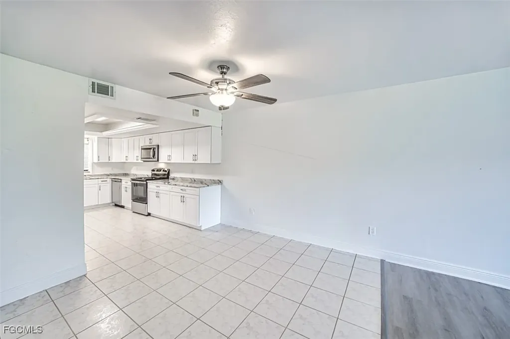 10022 Oxfordshire Lane Fort Myers FL 33908