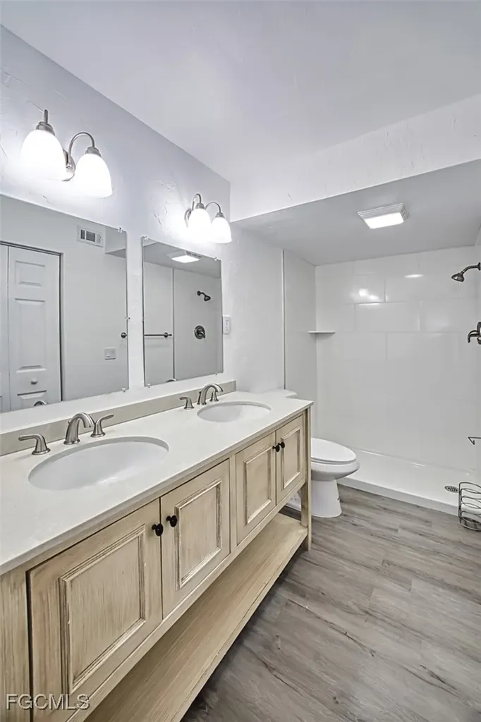 10022 Oxfordshire Lane Fort Myers FL 33908