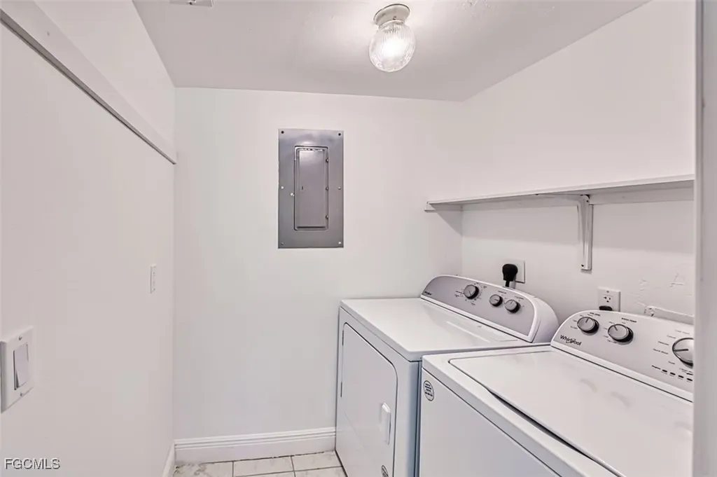 10022 Oxfordshire Lane Fort Myers FL 33908