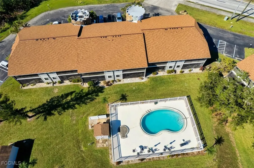 10022 Oxfordshire Lane Fort Myers FL 33908