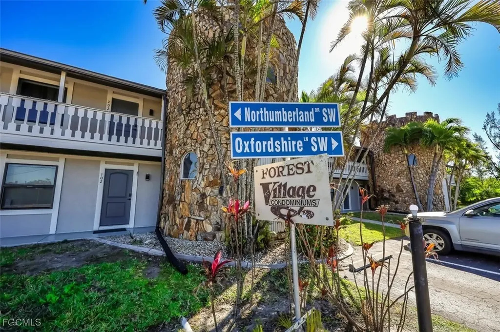 10022 Oxfordshire Lane Fort Myers FL 33908
