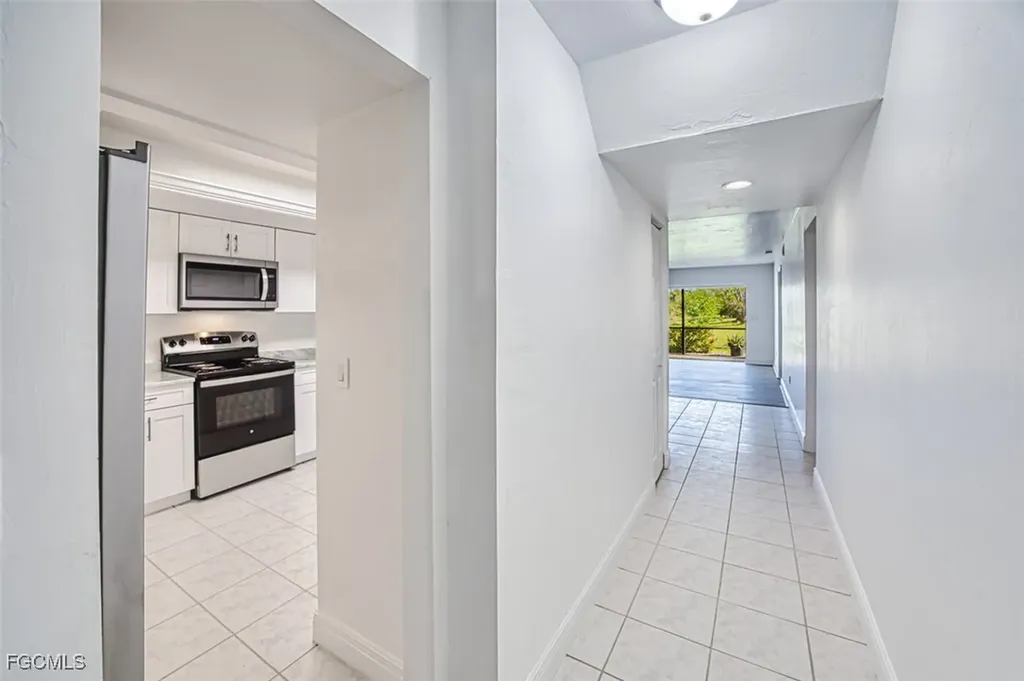 10022 Oxfordshire Lane Fort Myers FL 33908