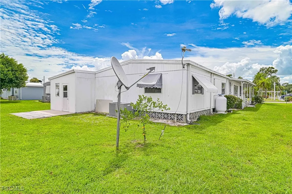 5191 Forest Park Drive North Fort Myers FL 33917