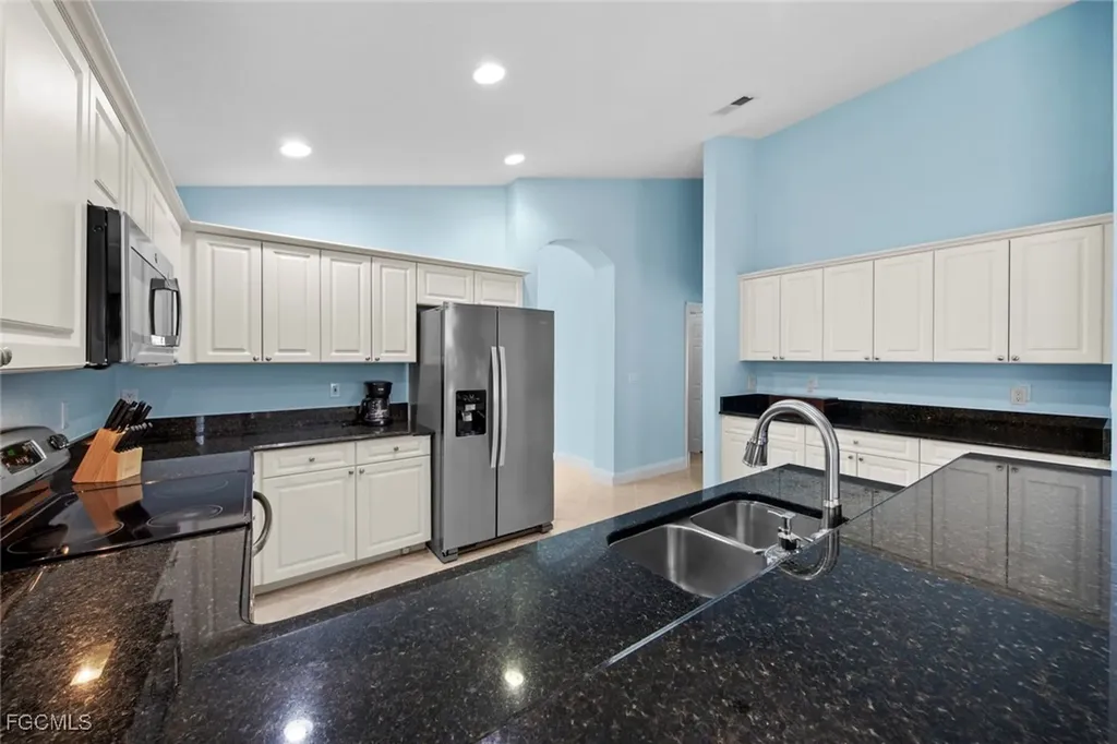 15817 Beachcomber Avenue Fort Myers FL 33908