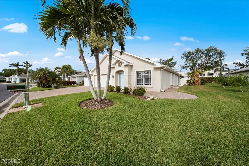 15817 Beachcomber Avenue Fort Myers FL 33908