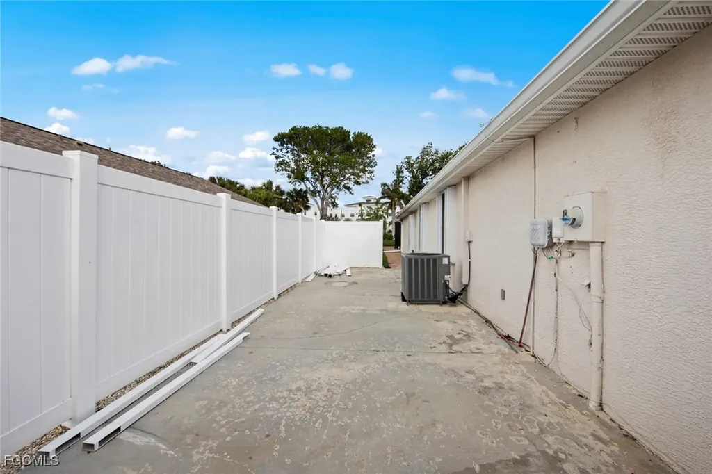15817 Beachcomber Avenue Fort Myers FL 33908