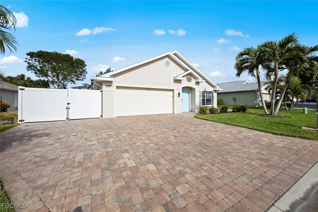 15817 Beachcomber Avenue Fort Myers FL 33908