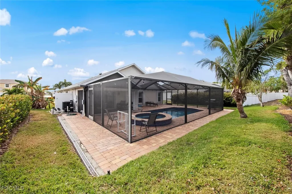 15817 Beachcomber Avenue Fort Myers FL 33908