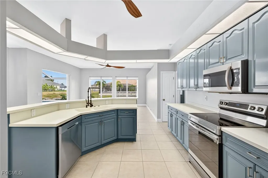 1909 SW 29th Terrace Cape Coral FL 33914