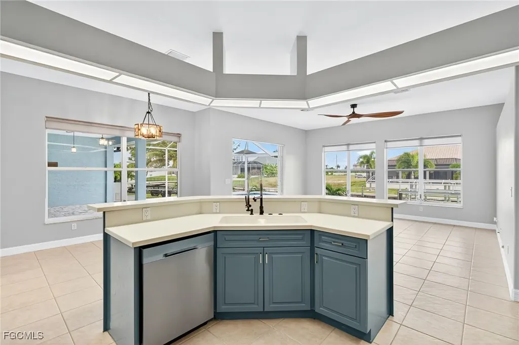 1909 SW 29th Terrace Cape Coral FL 33914