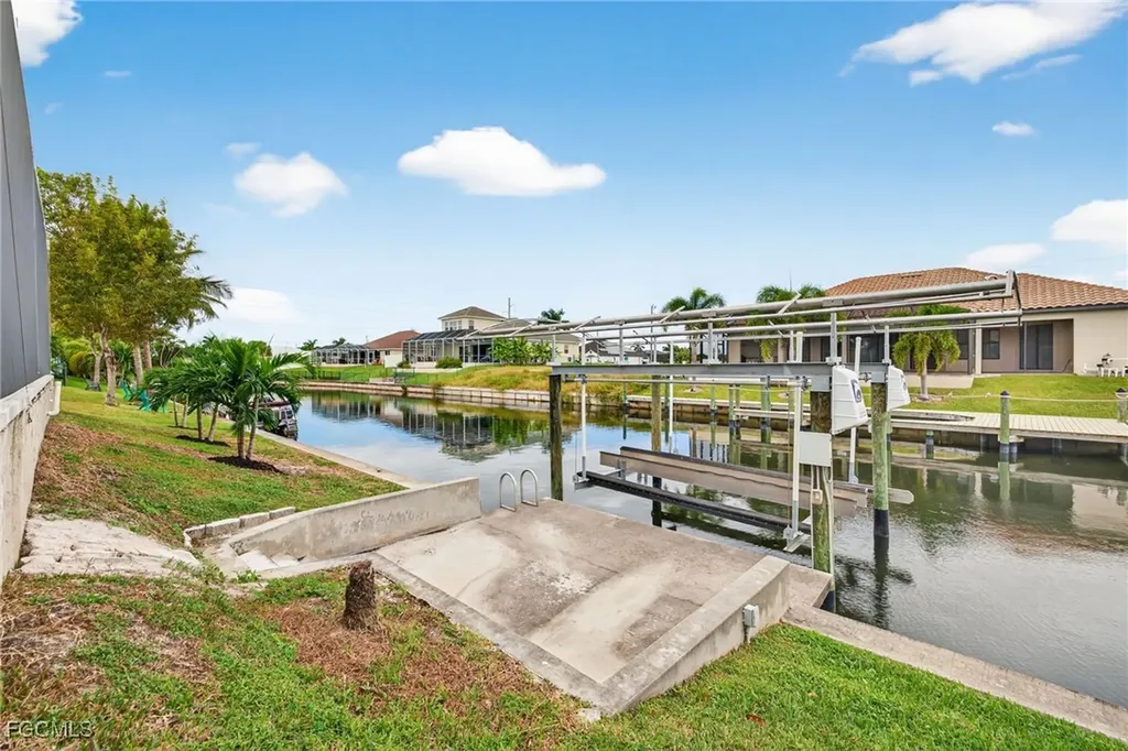 1909 SW 29th Terrace Cape Coral FL 33914