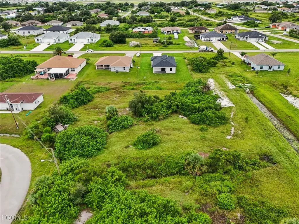 372 Pinafore Avenue Lehigh Acres FL 33974