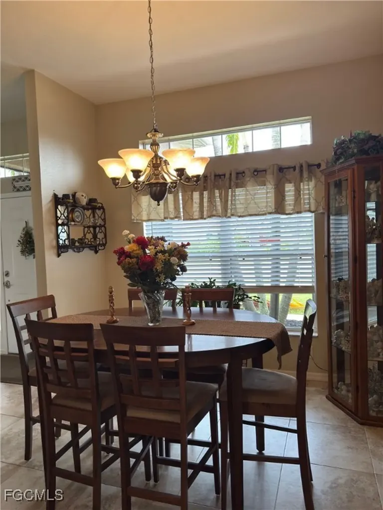 3917 Agualinda Boulevard Cape Coral FL 33914