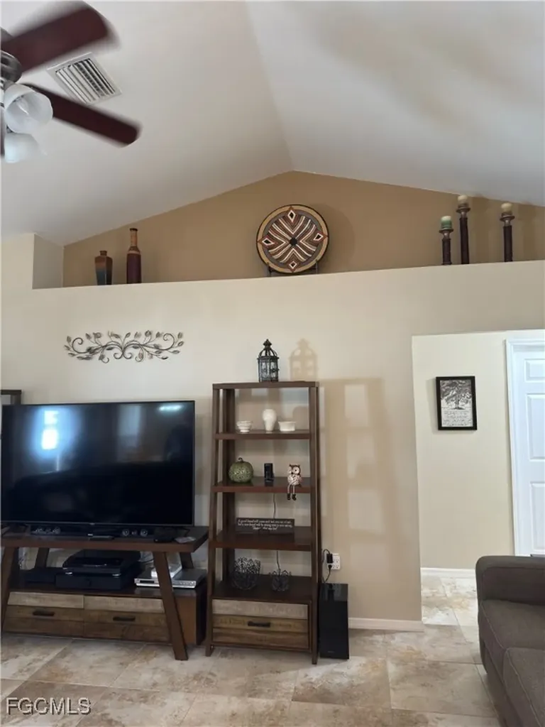 3917 Agualinda Boulevard Cape Coral FL 33914